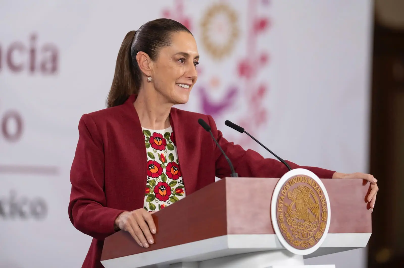 QUEREMOS MÁS OBRA PARA MEJORAR LA VIDA DE LAS PERSONAS Y TENER CONECTADO AL PAÍS: PRESIDENTA CLAUDIA SHEINBAUM DESTACA INVERSIÓN DE 315 MIL 331 MDP PARA INFRAESTRUCTURA CARRETERA