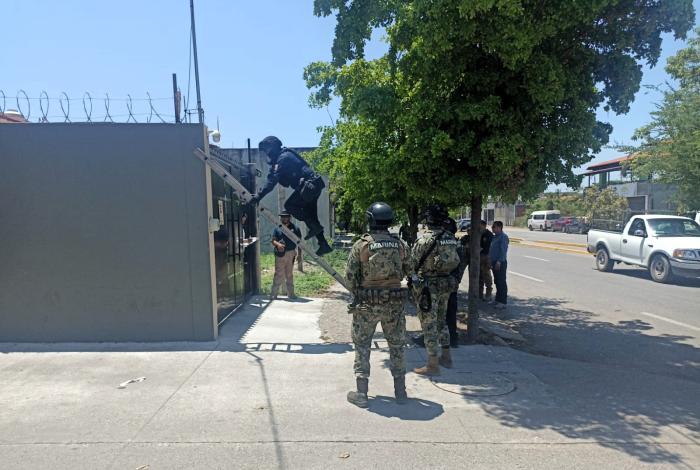 Quitan cuatro cámaras ‘parásitas’ en Lázaro Cárdenas