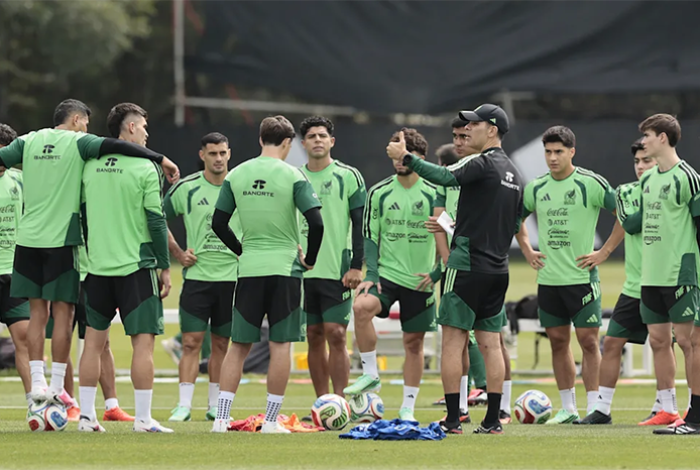 Rafa Márquez desearía ver jugar a México como el Barcelona, pero no tiene materia prima, dice