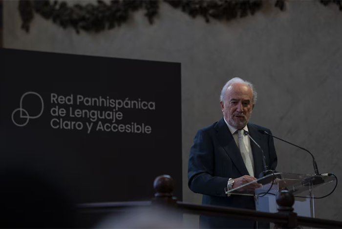 Real Academia Española aborda el retorno al lenguaje claro ante la IA y sus retos