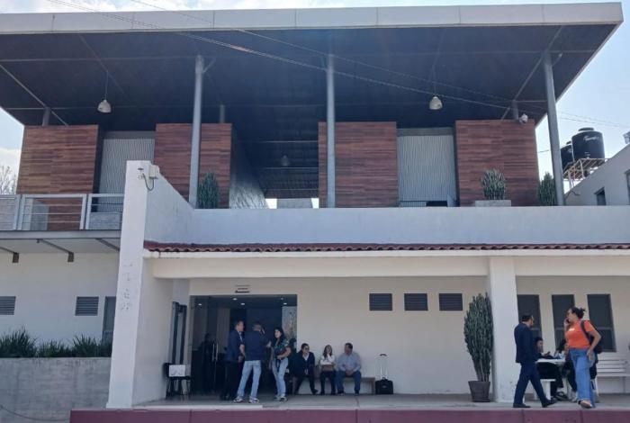 Receso en audiencia contra implicados en homicidio de Carlos Manzo