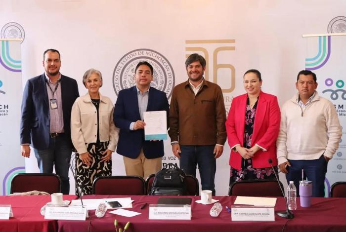 Recibe Congreso del Estado una iniciativa ciudadana más; 76 Legislatura refrenda su apertura y cercanía con la gente