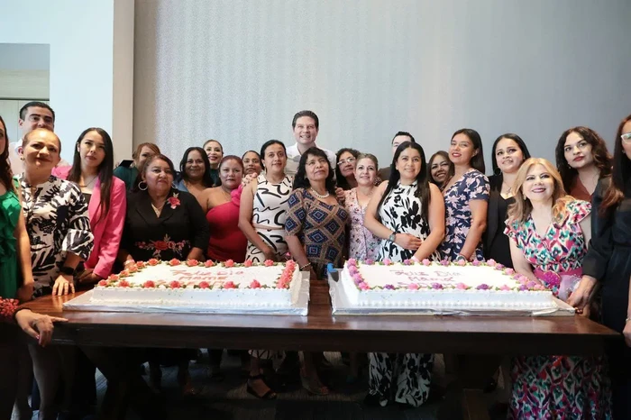Reconoce Alfonso Martínez a madres trabajadoras del Ayuntamiento como núcleo familiar