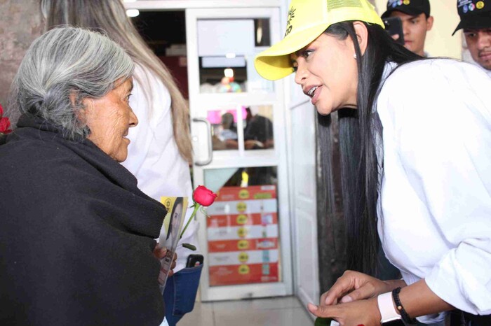  Reconoce Araceli Saucedo la importancia y valor de las madres michoacanas