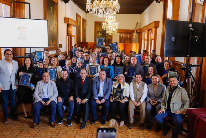 Reconoce Congreso del Estado y STASPLE a trabajadores mayor antigüedad al servicio del Poder Legislativo