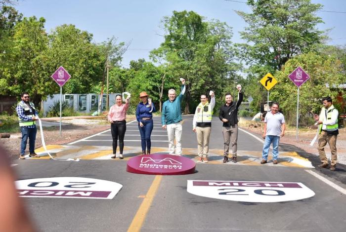 Reconoce Reyes Galindo gestiones de Bedolla y de alcaldesas para llevar obra a municipios del Distrito 22
