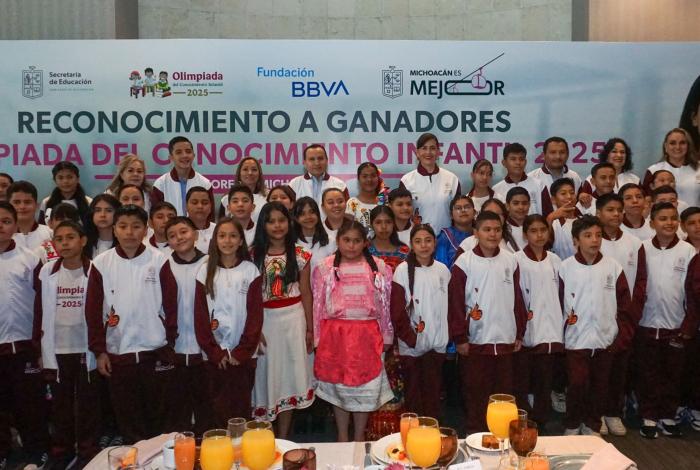 Reconocen a ganadores de Olimpiada del Conocimiento