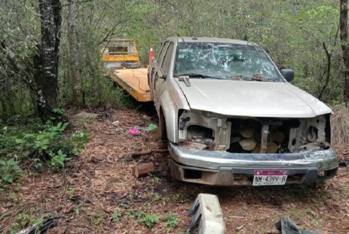 Recuperan camioneta robada y desvalijada en Opopeo