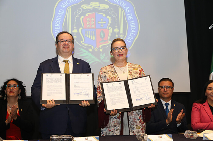 Refrendan alianza estratégica UNAM y UMSNH; rectora y rector firman acuerdo