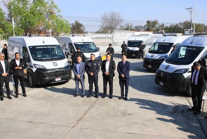 Refuerza Michoacán seguridad penitenciaria con entrega de unidades de traslado a penales