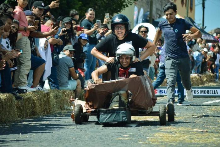 Regresan los Carros Locos al centro de Morelia