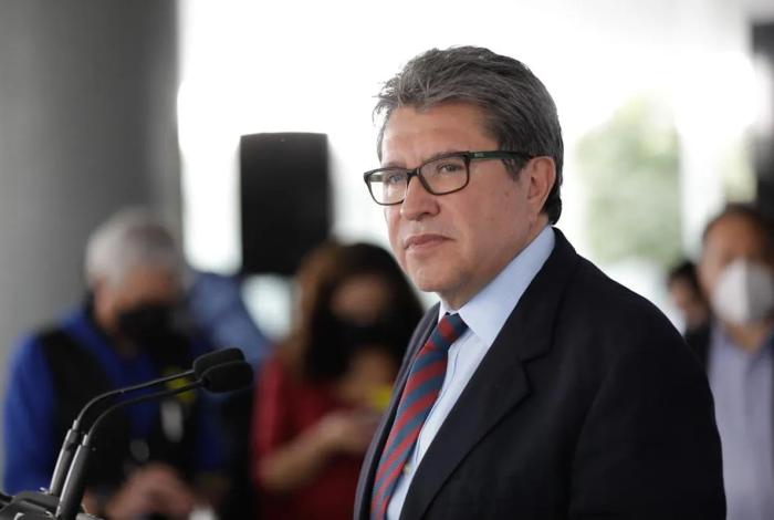 Ricardo Monreal promete reglas estrictas tras casos de Cuauhtémoc Blanco y baile de la Sonora Santanera