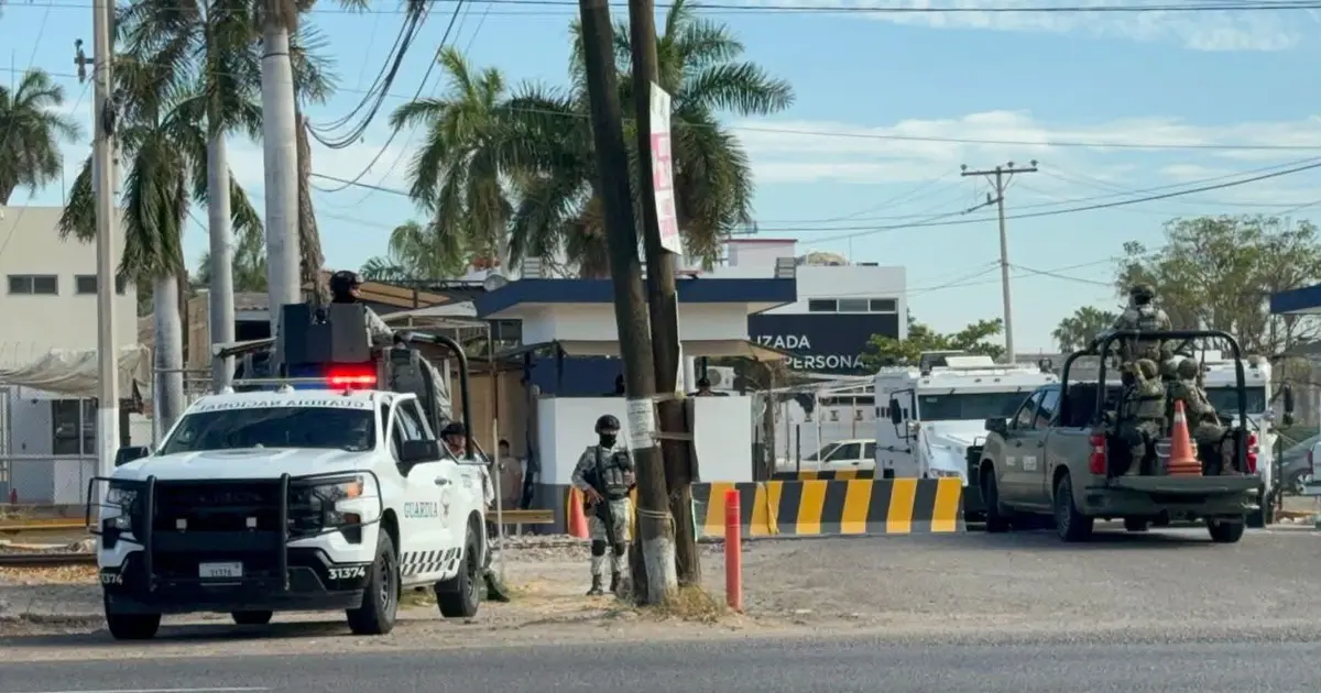 Riña en penal de Aguaruto deja al menos siete muertos y varios heridos en Culiacán.