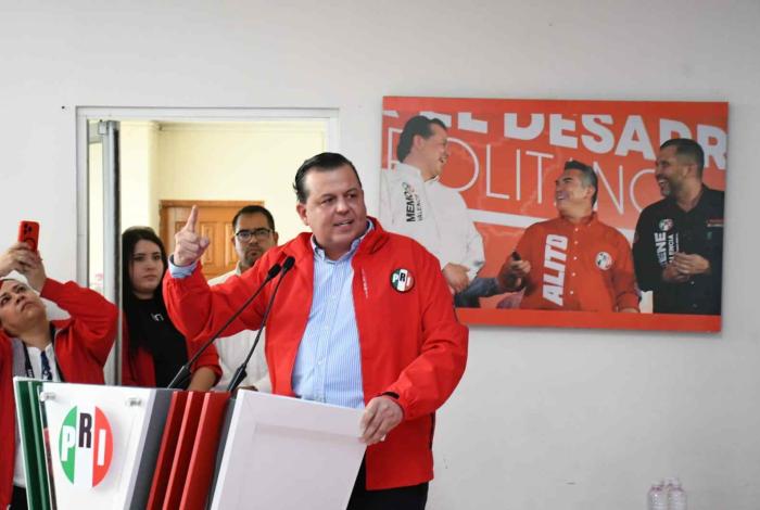 Rinde protesta Memo Valencia para un nuevo periodo al frente del PRI Michoacán