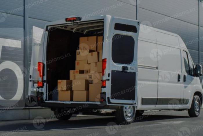 Roban camioneta con 20 cajas de medicamento, en la autopista de Occidente