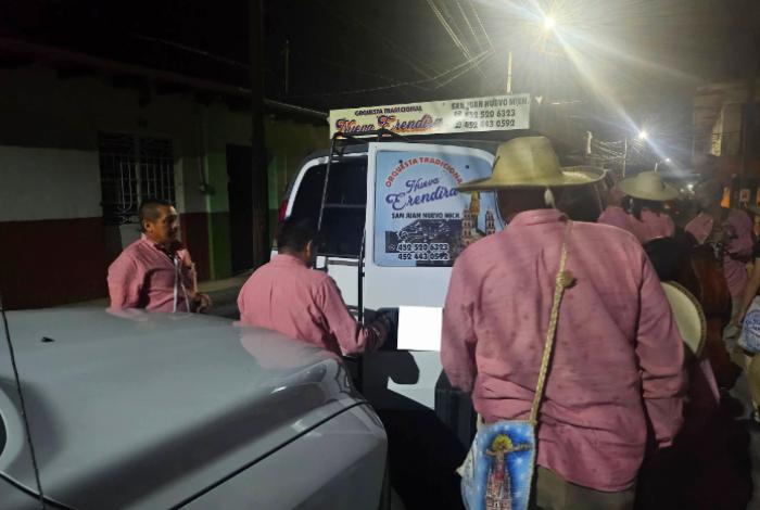 Roban instrumentos musicales a banda tradicional purhépecha en el Centro de Uruapan