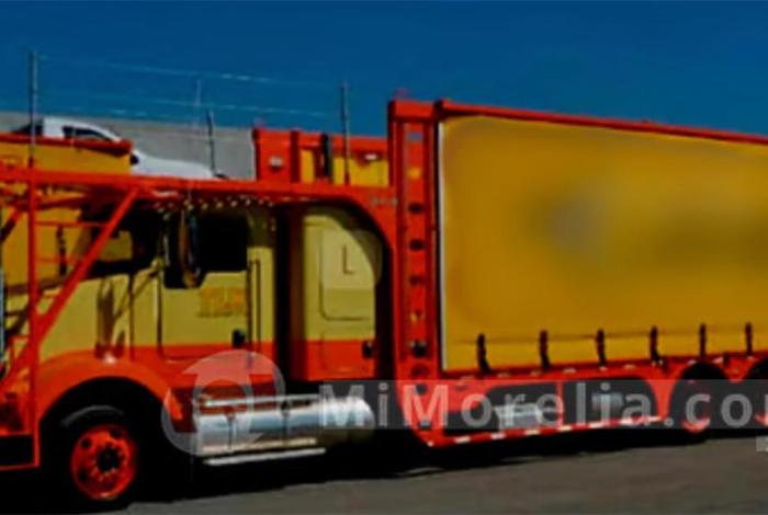 Roban nueve vehículos de una nodriza en la Pátzcuaro-Uruapan; FGR atrae el caso