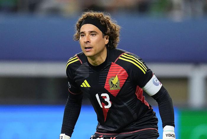Rumbo al Mundial 2026: Guillermo Ochoa, el primero de Europa en llegar al Tri