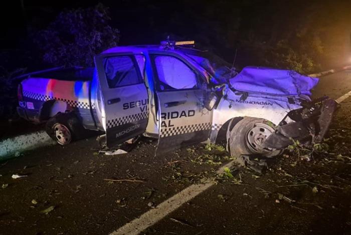 Se accidenta patrulla de Seguridad Vial de la SSP en la Siglo XXI; una agente está lesionada
