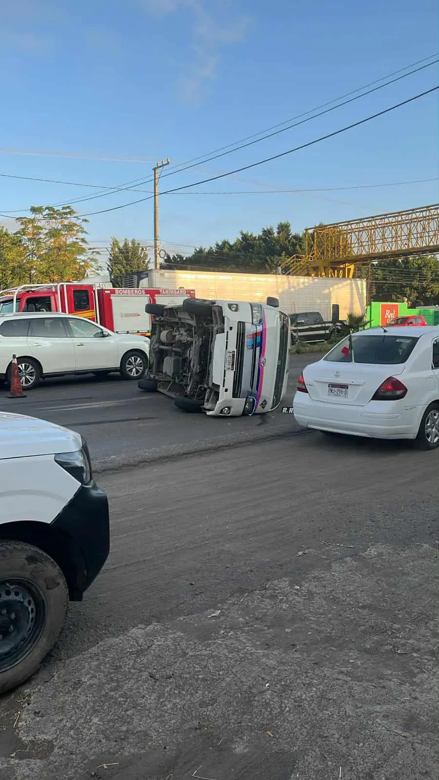Se accidenta unidad de la Ruta Rosa