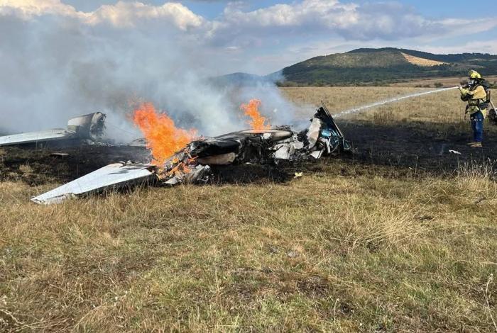 Se desploma avioneta en cultivos de Purépero; hay cinco lesionados