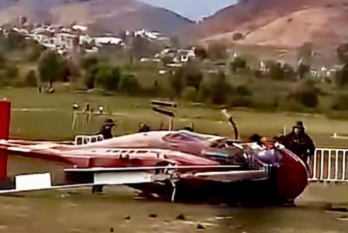 Se desploma helicóptero turístico en la Presa del Bosque, en Zitácuaro