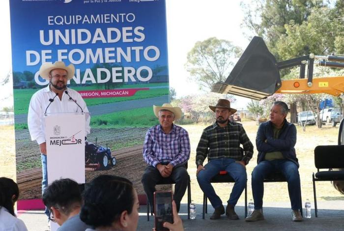 Se fortalece Centro de Fomento Ganadero con inversión de 10 mdp en maquinaria