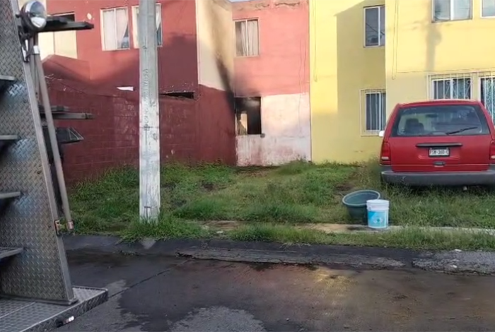 Se incendia una casa en el Infonavit Justo Mendoza, en Morelia