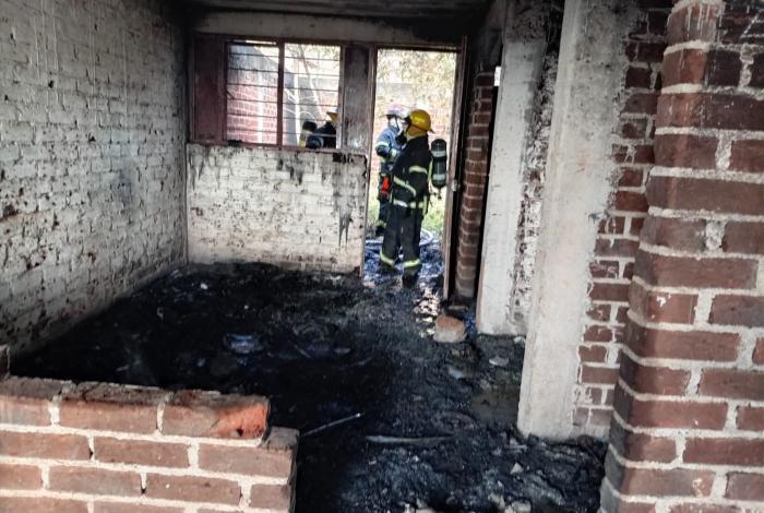 Se incendia vivienda abandonada en Tacámbaro; fue provocado