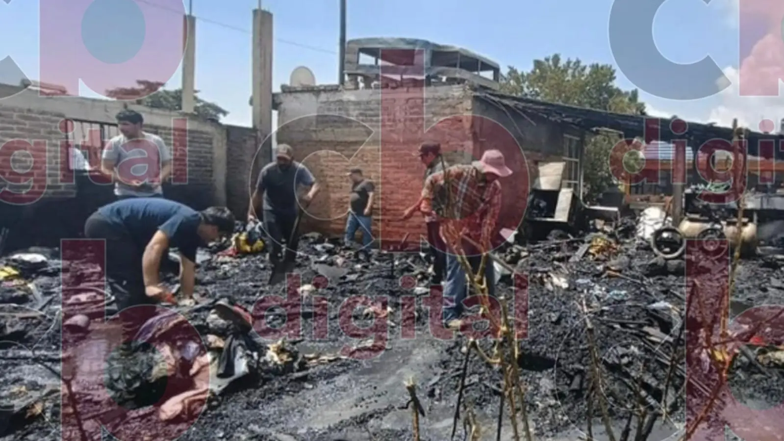 Se les quema su hogar a un par de adultos mayores en Zinciro