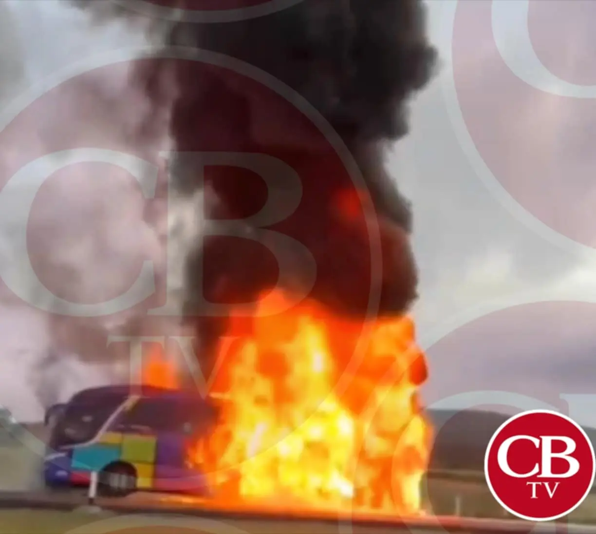 Se quema autobús en la México-Guadalajara