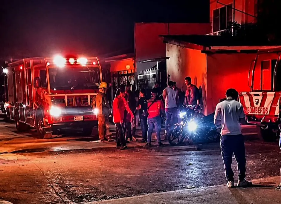 Se quema una vivienda en la Mora de Uruapan