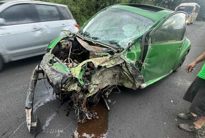 Se registra accidente automovilístico en la Morelia-Pátzcuaro; hay 2 heridos