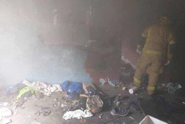 Se registra incendio en domicilio abandonado de la colonia Ejidal Tres Puentes, en Morelia