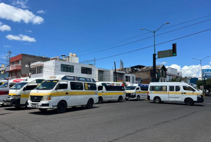 Sedum advierte sanciones a transportistas que suspendan servicio, tras bloqueo en el Monumento