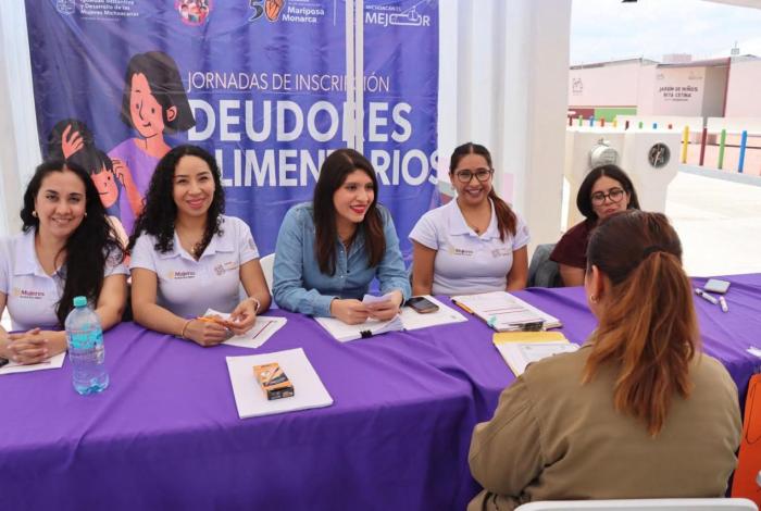 Seimujer llevó asesoría legal a Villas del Pedregal, para registrar deudores alimentarios