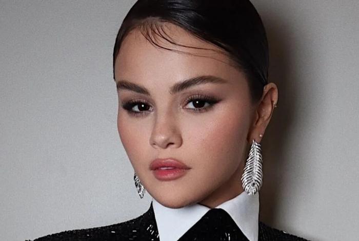 Selena Gómez deslumbra con “In The Dark”