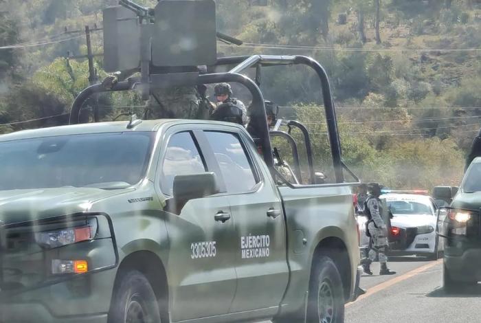 Semar, FGE, SSPC, SSP Michoacán y Fiscalía de Colima rescatan a tres víctimas de secuestro en Uruapan