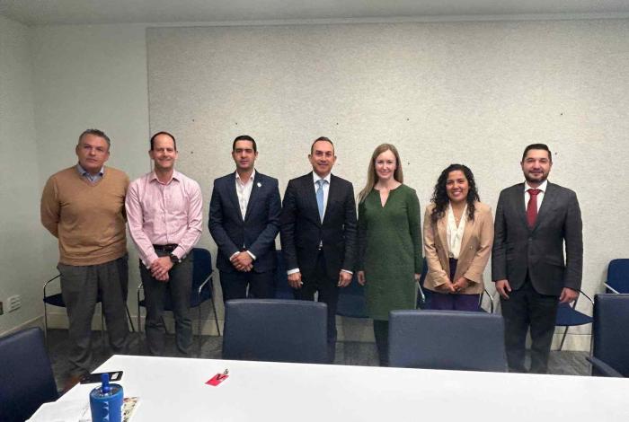 Semigrante suma esfuerzos con la Embajada de EUA en beneficio de las y los michoacanos