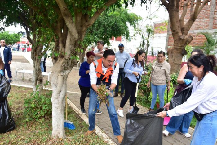  “Ser zamoranos es darnos la mano”: Carlos Soto lidera jornada de limpieza en Palo Alto