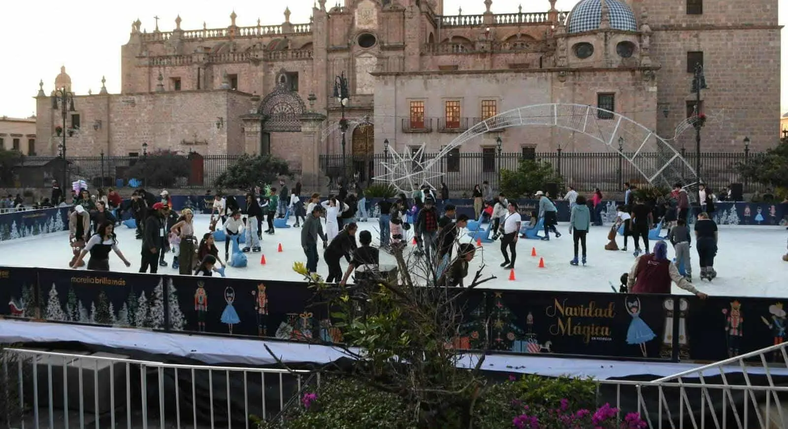Será el 01 de diciembre cuando se aperture la Pista de Hielo de Morelia