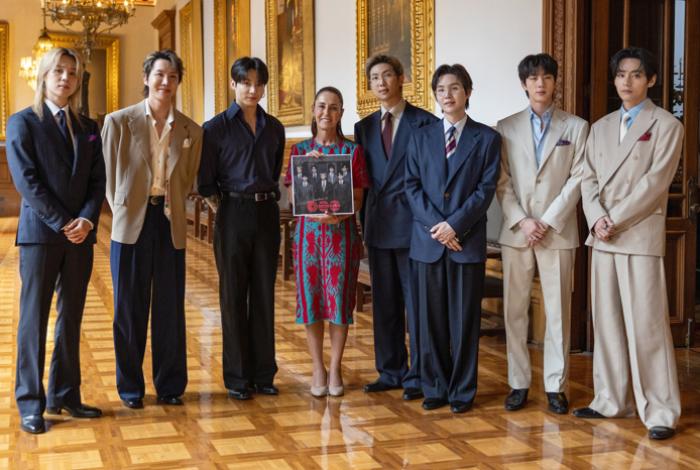 Sheinbaum confirma que BTS regresará a México en 2027