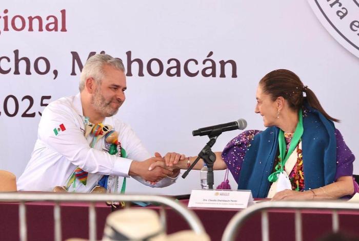 Sheinbaum da justicia social a 370 comunidades indígenas de Michoacán: Bedolla