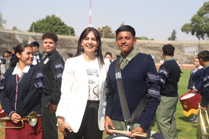 Sheinbaum destina más de medio millón de becas estudiantiles para Michoacán: SEE