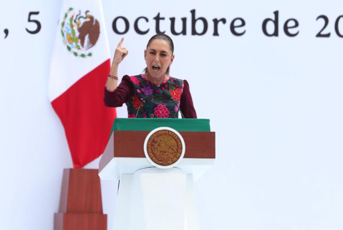 Sheinbaum, en su primer año de gobierno: "Quien traiciona al pueblo enfrenta a la Justicia"