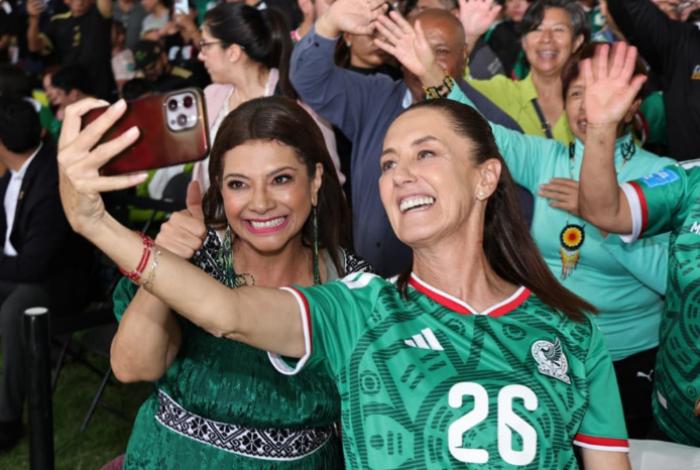 Sheinbaum Evita el Zócalo y ve el debut de México en el deportivo Los Galeana