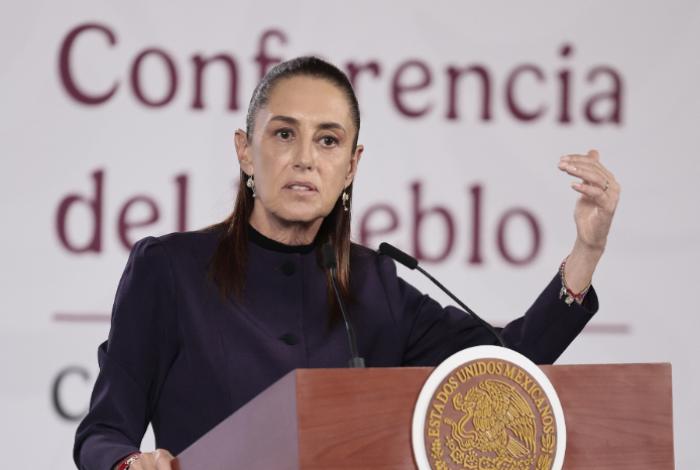Sheinbaum ofrece diálogo ante huelga y bloqueo de maestros rumbo al Mundial de Fútbol 2026