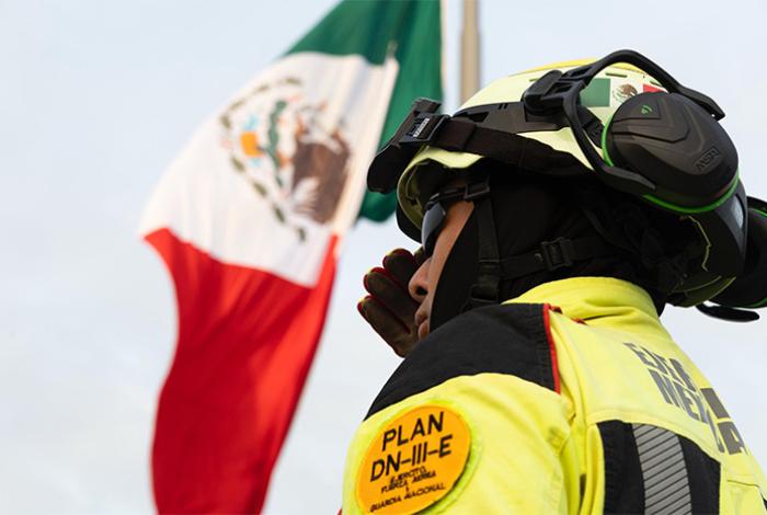 Sheinbaum rinde homenaje a víctimas de los sismos de 1985 y 2017 en México