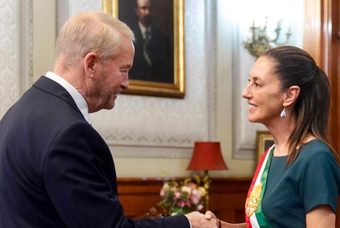 Sheinbaum sostiene tercera reunión con el embajador estadounidense en el Palacio Nacional