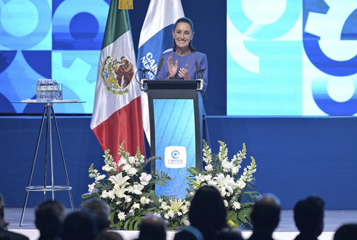 Sheinbaum subraya "buena actitud" de EUA tras primera reunión de revisión del T-MEC